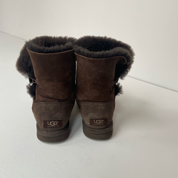 UGG BOOTS - Picture 7 of 8